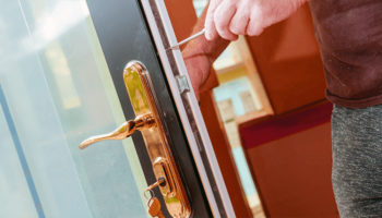 commercial door locks - M